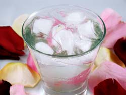 Coming up roses cocktail recipe